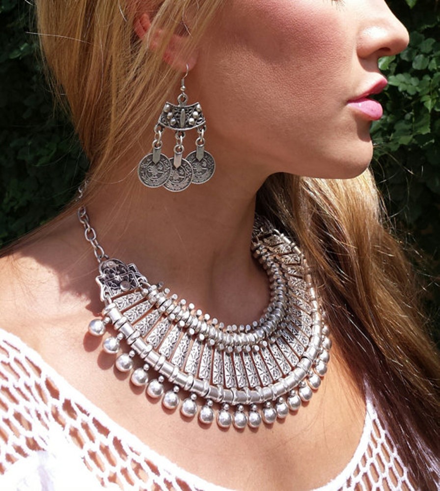 Women Fashion Pakistan - Vintage Silvery Beach Coins Choker Necklace