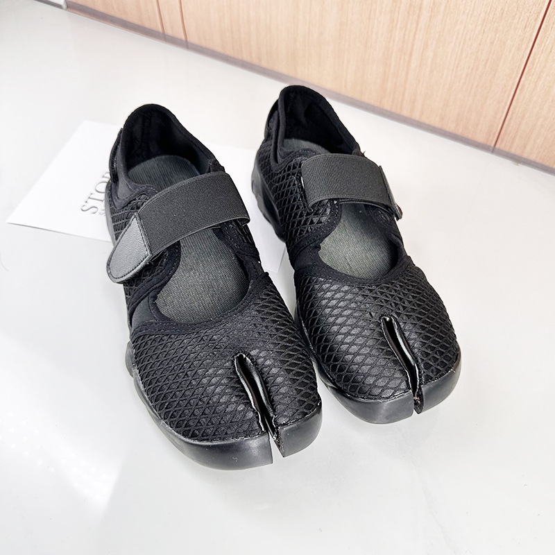 Women'S Fashion Velcro Sneakers - Tabi New Fashion Belt Buckle Shoes