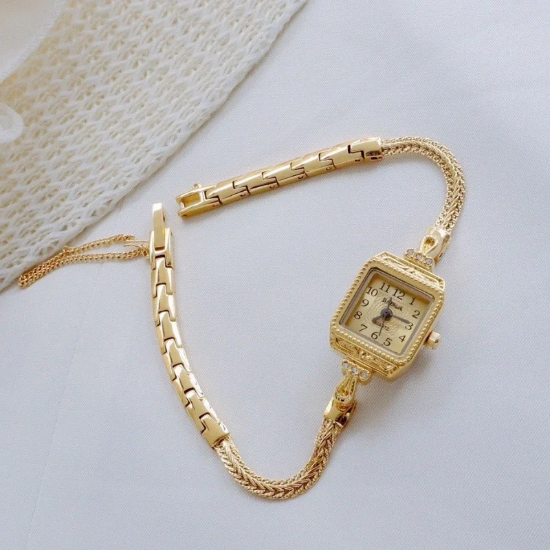 Delicate and light luxury Vint - Women'S Fashion Digital Watch 评论和价格