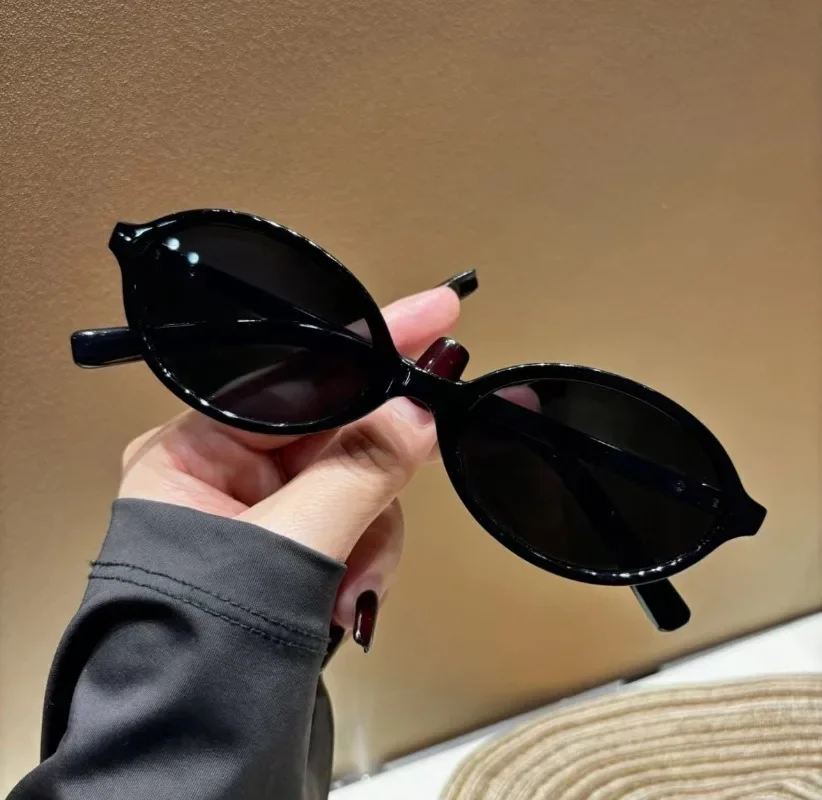 New Oval Shape Sunglasses Clas - Women'S Fashion Eyewear 评论和价格