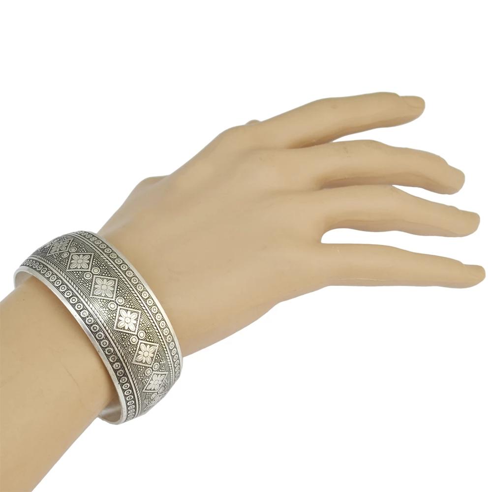Vintage Tibet Silvery Cuff Bra - Women Fashion Pakistan 评论和价格