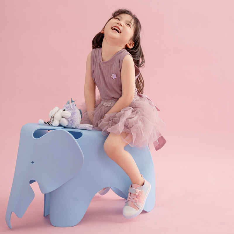 2026 Fashionable Children Shoe - Women'S Fashion Velcro Sneakers 评论和价格
