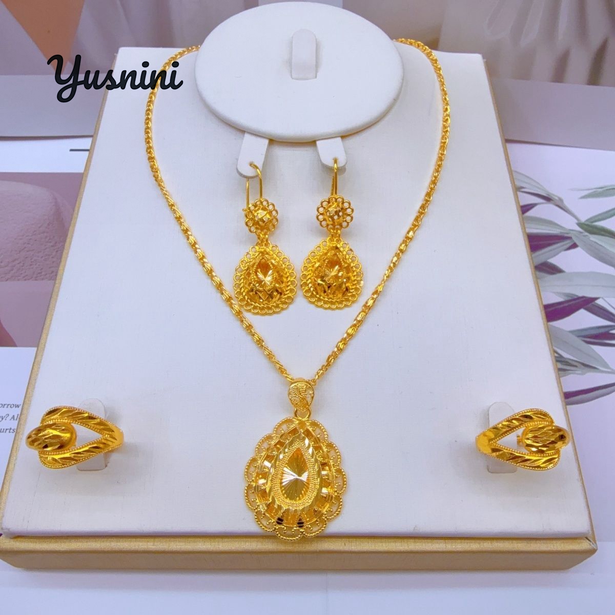 Fashion European Dubai 24K Gol - Women'S Fashion Rings Gold 评论和价格