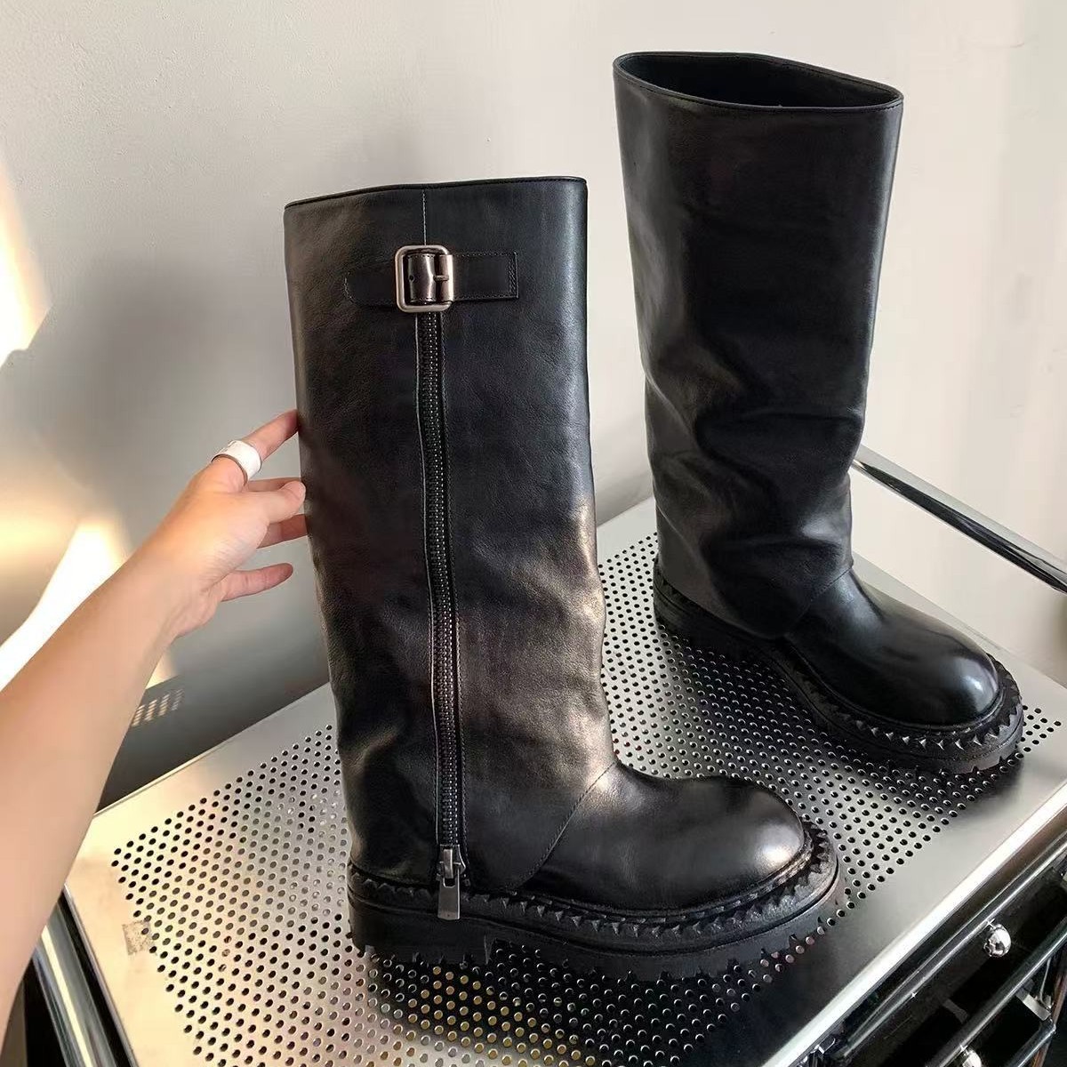 Women Boots Thick Sole Height  - Women Fashion Youtube 评论和价格